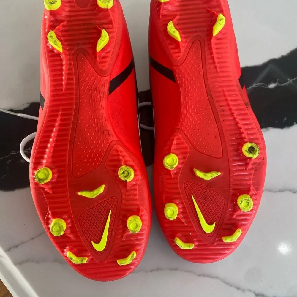 Nike Phantom White and Orange Athletic Soccer Cleats